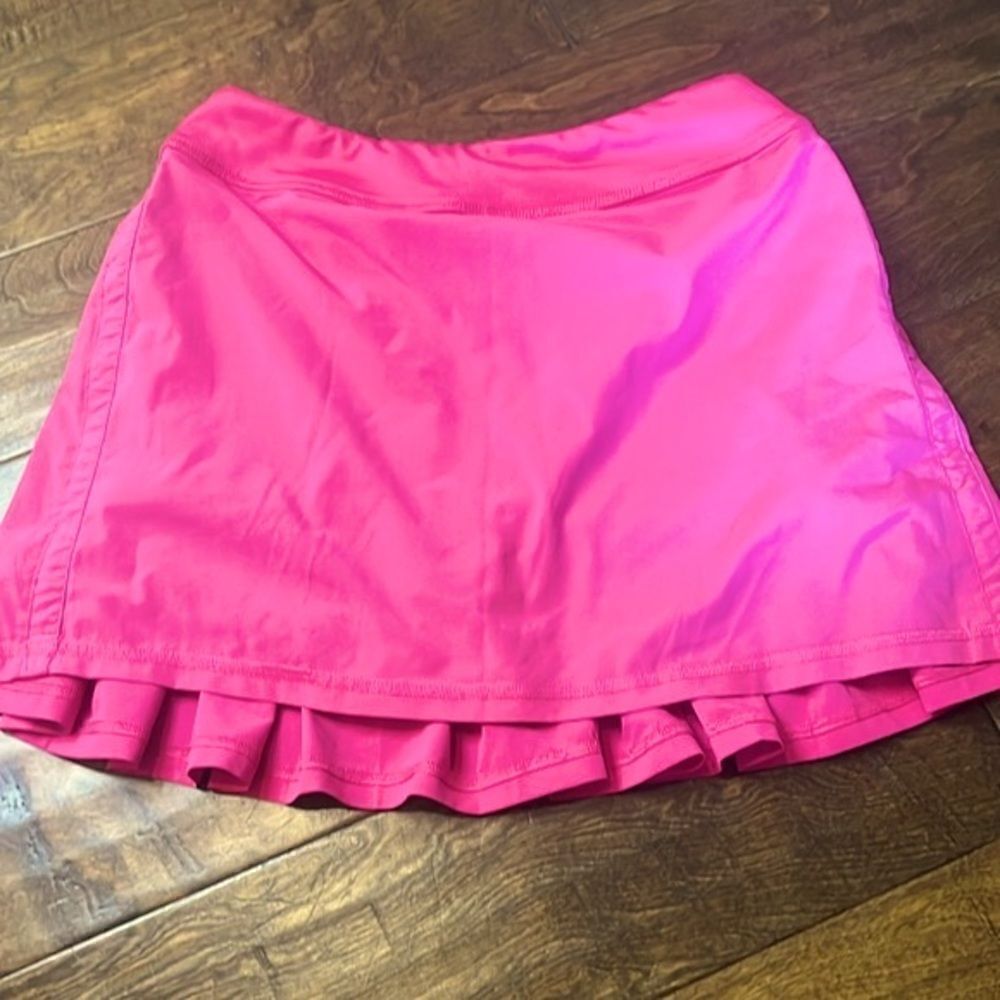 Vineyard Vibes Hot Pink Sport Flounce Skort, size XS